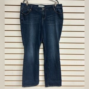 Torrid Dark Wash Jeans - Size 18 - Barely Boot - Stretch EUC‎